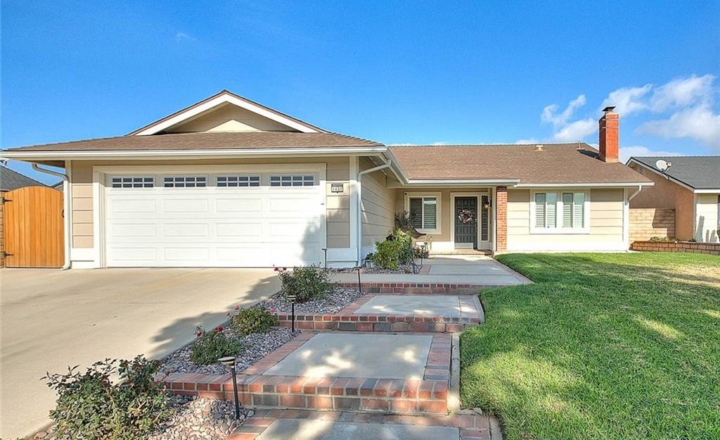 1437 E Merion Court