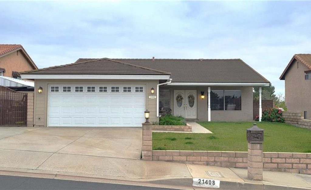 21408 Bella Pine Drive